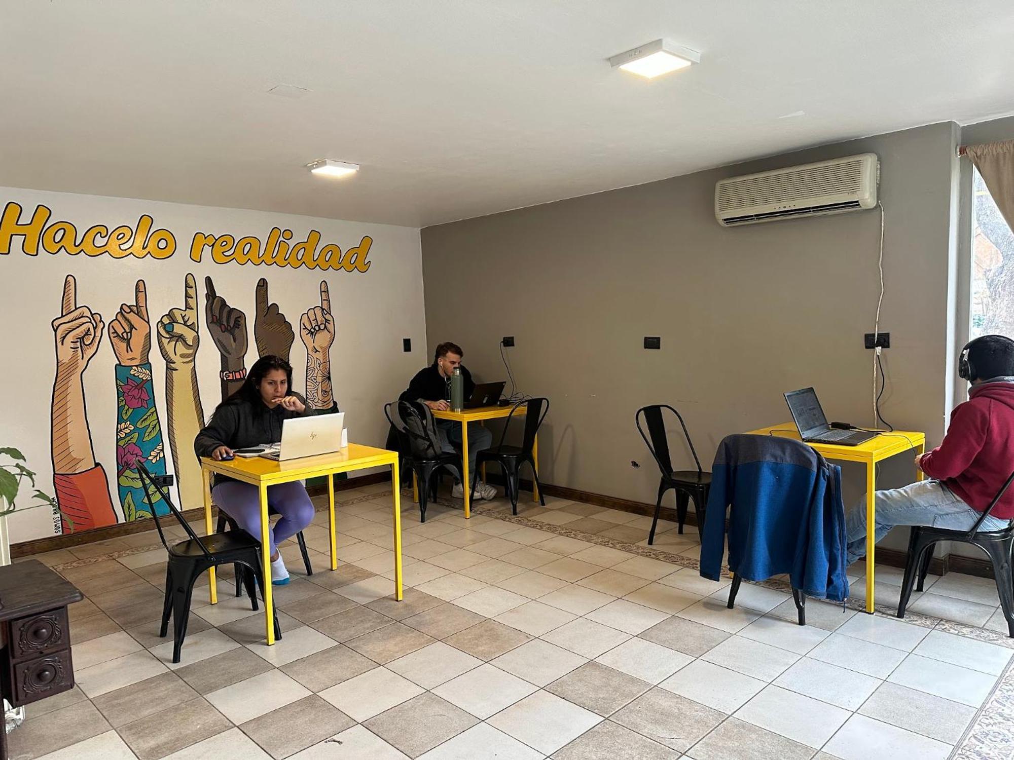 Gorilla Hostel Mendoza Dış mekan fotoğraf