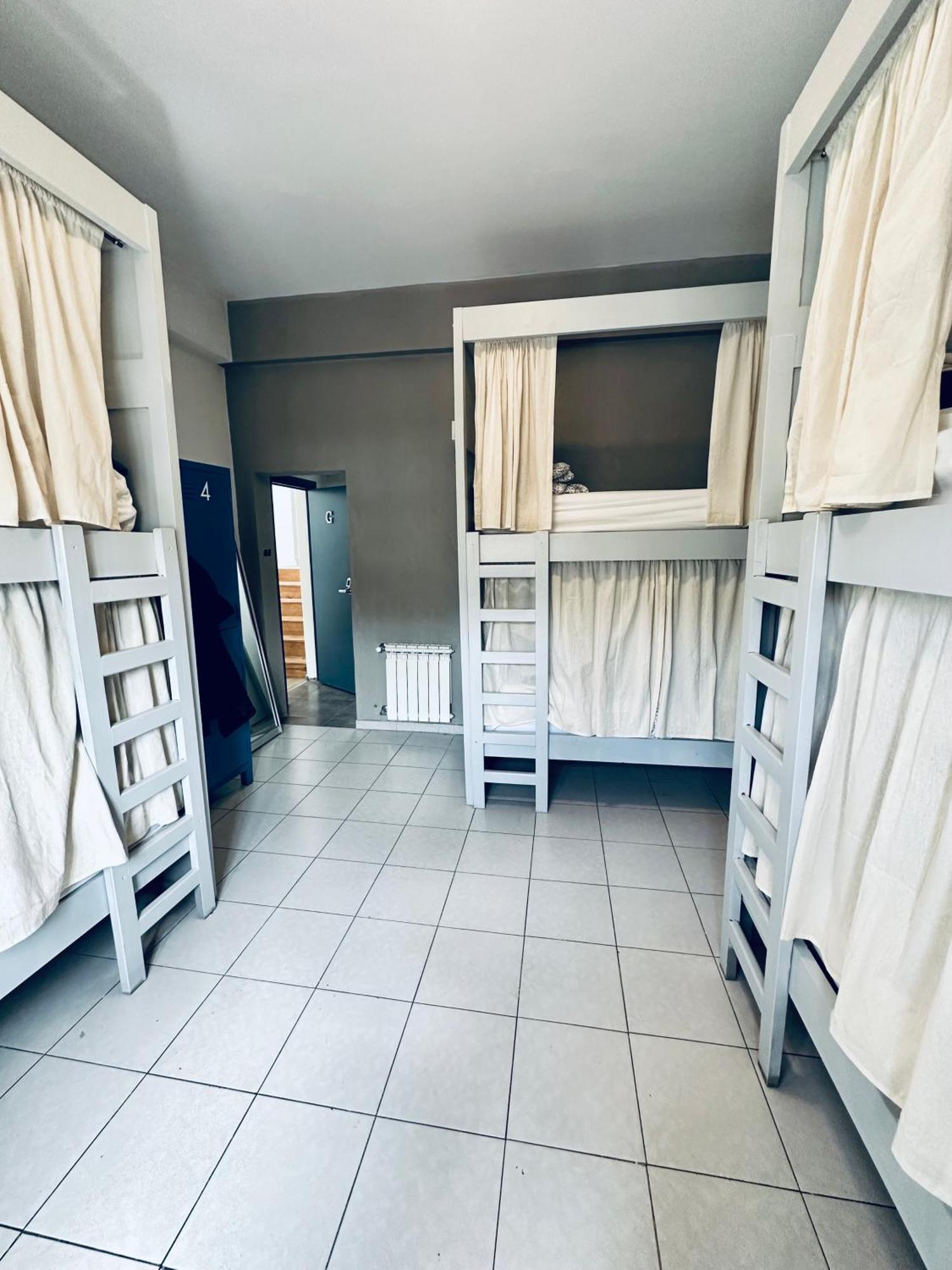 Gorilla Hostel Mendoza Oda fotoğraf